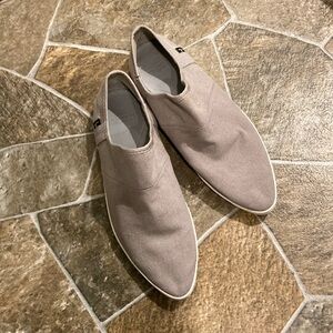 Sanuk slip-on shoes